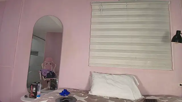 keila hott20 online show from 11/04/25, 02:10