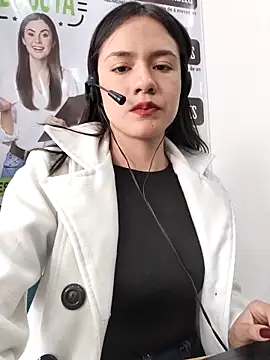 CHARLOTTE  05 online show from 11/08/25, 01:22