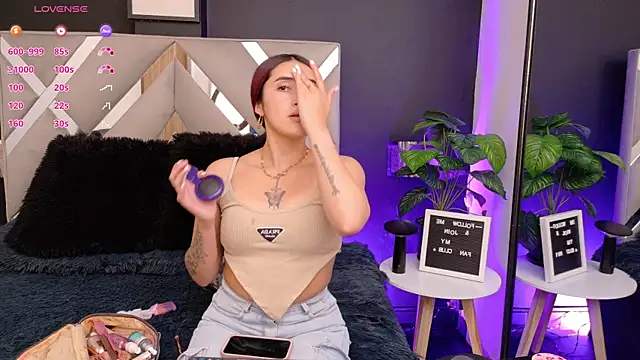 Miia bunny online show from 10/11/25, 09:13