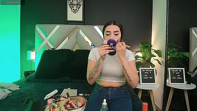 Miia bunny online show from 10/24/25, 08:49