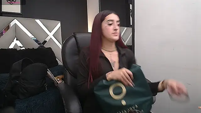 Miia bunny online show from 10/30/25, 08:09