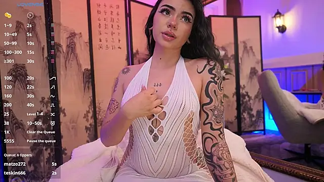 VioletEvanz online show from 10/04/25, 09:24