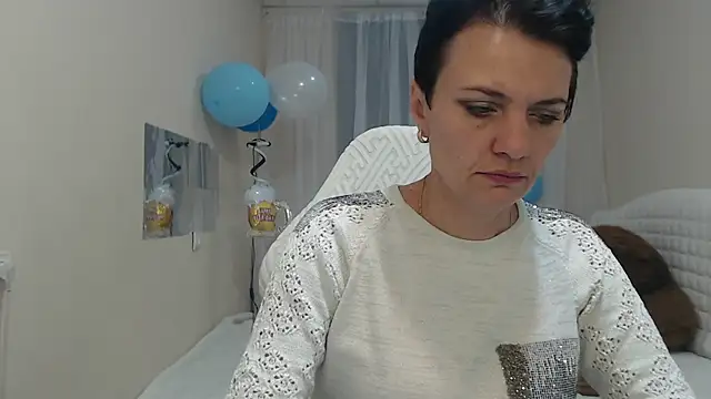 AvaSaturnian online show from 09/24/25, 06:17