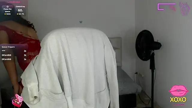 sasha 17  online show from 10/29/25, 03:14