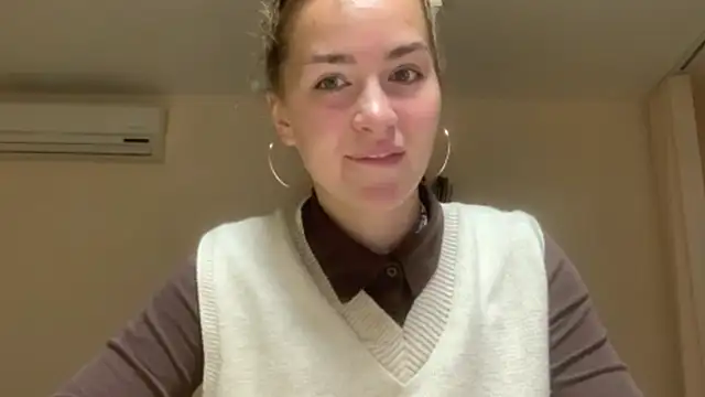 Snapshot of BunnyTiedeman chatting on 09/14/25, 04:28 BunnyTiedeman online show from 09/14/25, 04:28