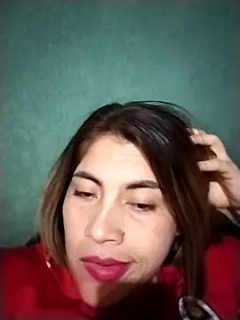 Snapshot of Camila_latina_0 chatting on 10/13/25, 01:16 Camila latina 0 online show from 10/13/25, 01:16