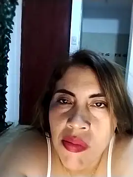 Snapshot of Camila_latina_0 chatting on 10/15/25, 02:01 Camila latina 0 online show from 10/15/25, 02:01