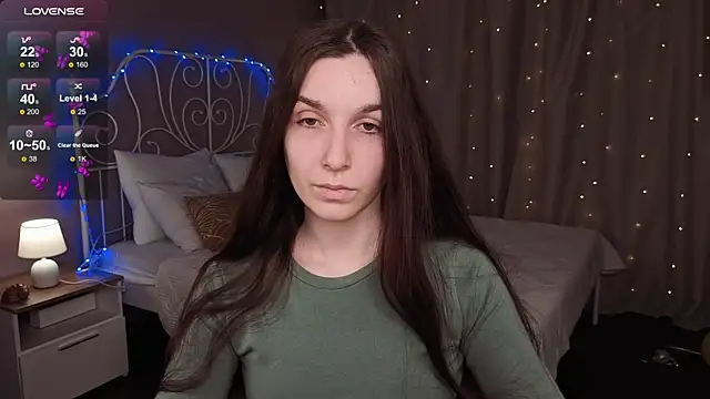 Miss   Eva online show from 10/02/25, 12:50