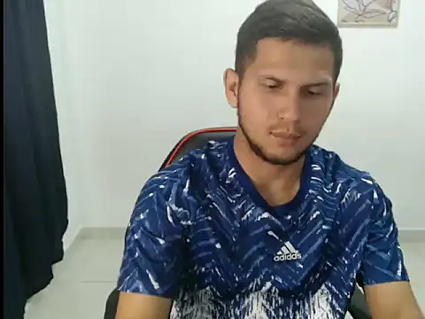 Snapshot of maik_135 chatting on 09/18/25, 12:23 maik 135 online show from 09/18/25, 12:23