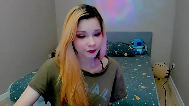 Snapshot of Kitten_Alissa chatting on 10/02/25, 06:15 Kitten Alissa online show from 10/02/25, 06:15