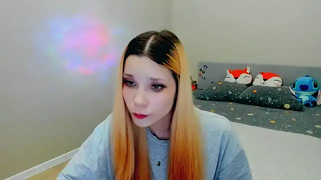 Snapshot of Kitten_Alissa chatting on 10/04/25, 08:07 Kitten Alissa online show from 10/04/25, 08:07