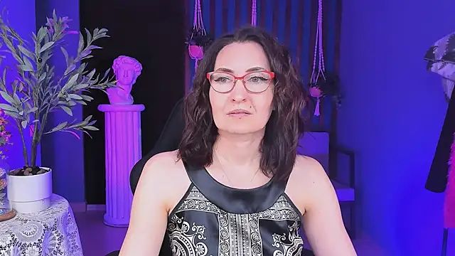 UnaTerra online show from 11/09/25, 05:06