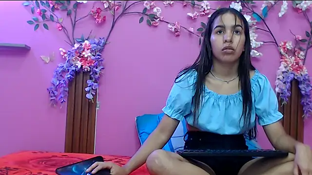 skinnysofia18 online show from 09/19/25, 01:12