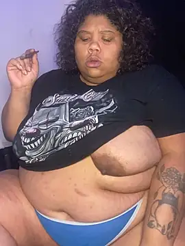 Snapshot of BlaxicanaMami chatting on 09/19/25, 06:26 BlaxicanaMami online show from 09/19/25, 06:26