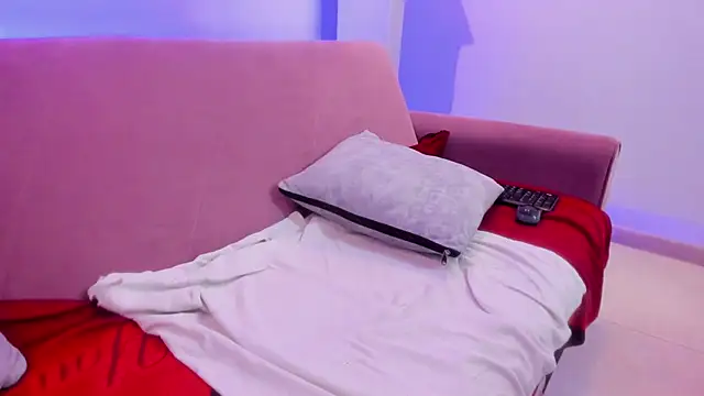 CataleyaAmaya online show from 10/17/25, 12:19