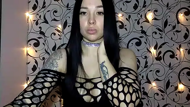 Ivelaa online show from 11/04/25, 01:21