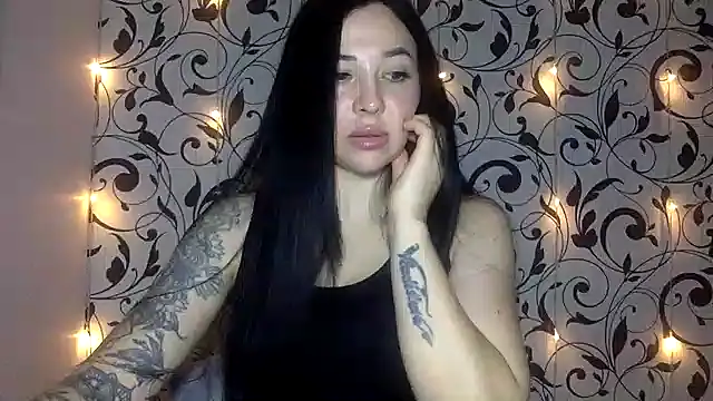 Ivelaa online show from 11/07/25, 09:04