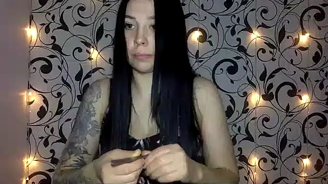 Ivelaa online show from 11/08/25, 05:01