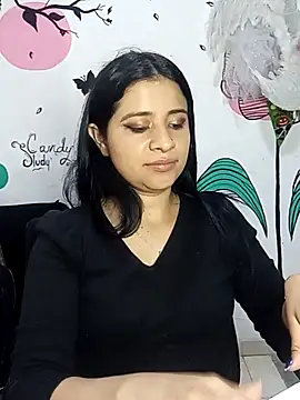 ValerieLove  online show from 11/07/25, 07:47