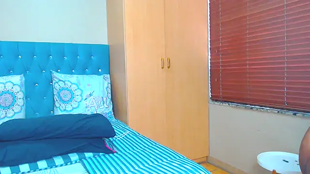 Snapshot of ThickAss_Cheeks chatting on 10/10/25, 10:36 ThickAss Cheeks online show from 10/10/25, 10:36