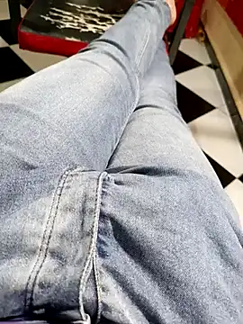 anis3g4 online show from 10/06/25, 07:00