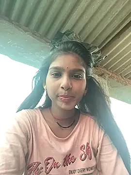Snapshot of Yatiksha_Beby chatting on 09/12/25, 06:13 Yatiksha Beby online show from 09/12/25, 06:13