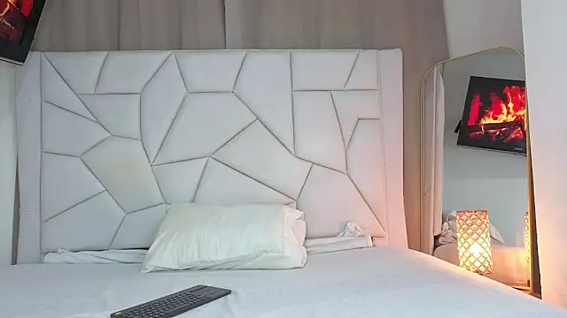 Paulaboterom online show from 10/16/25, 04:08