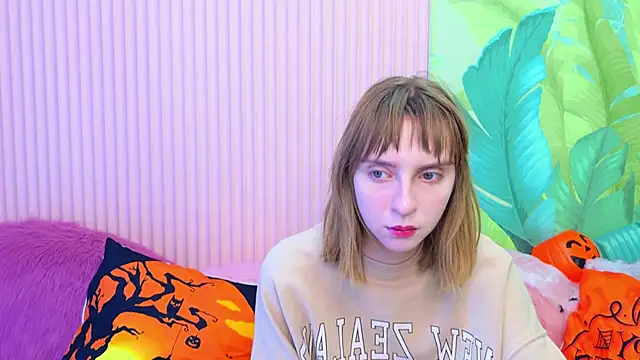 Beverly Gomes online show from 10/19/25, 05:52