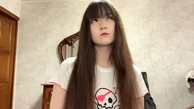 Pikmigirl18 online show from 10/12/25, 09:41