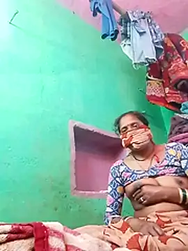 CUTE-004 online show from 11/05/25, 07:08