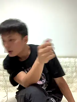 Snapshot of Acuteman chatting on 09/23/25, 01:03 Acuteman online show from 09/23/25, 01:03