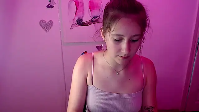 Snapshot of Milka_kamila chatting on 09/09/25, 01:32 Milka kamila online show from 09/09/25, 01:32