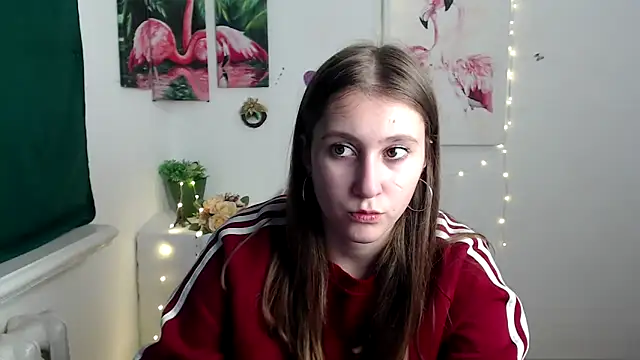 Snapshot of Milka_kamila chatting on 10/08/25, 10:24 Milka kamila online show from 10/08/25, 10:24