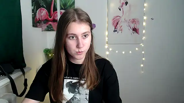 Snapshot of Milka_kamila chatting on 10/11/25, 11:09 Milka kamila online show from 10/11/25, 11:09