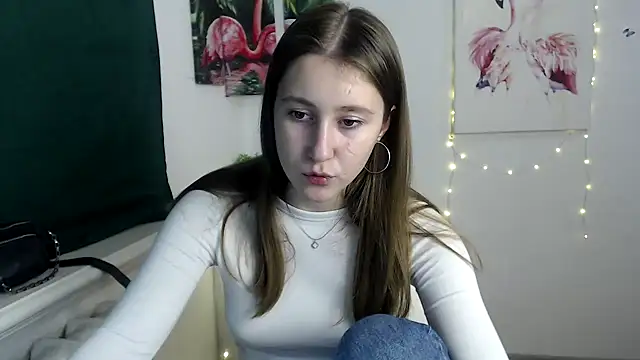 Snapshot of Milka_kamila chatting on 10/15/25, 12:49 Milka kamila online show from 10/15/25, 12:49