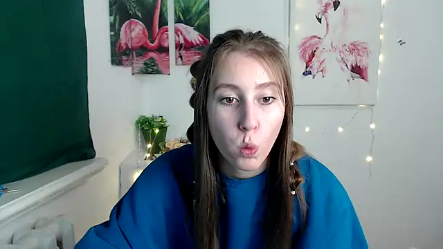 Snapshot of Milka_kamila chatting on 10/30/25, 01:12 Milka kamila online show from 10/30/25, 01:12