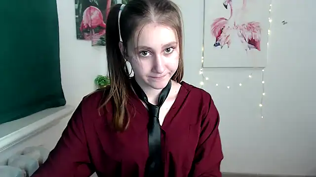 Snapshot of Milka_kamila chatting on 10/31/25, 02:07 Milka kamila online show from 10/31/25, 02:07