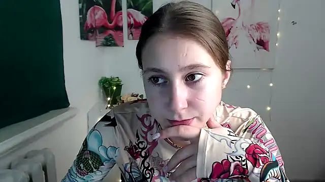 Snapshot of Milka_kamila chatting on 11/01/25, 01:35 Milka kamila online show from 11/01/25, 01:35