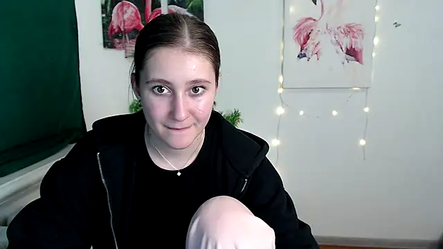 Snapshot of Milka_kamila chatting on 11/13/25, 03:55 Milka kamila online show from 11/13/25, 03:55