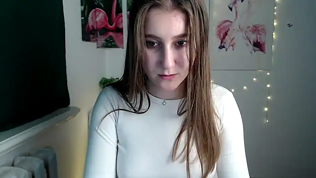 Snapshot of Milka_kamila chatting on 11/20/25, 03:45 Milka kamila online show from 11/20/25, 03:45