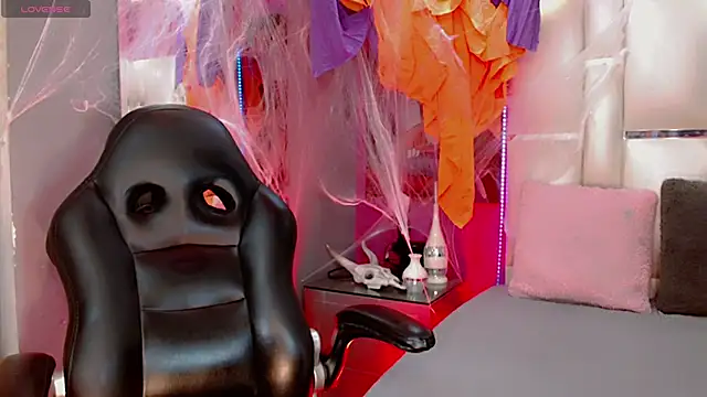 BabyAmatiis  online show from 10/31/25, 11:00