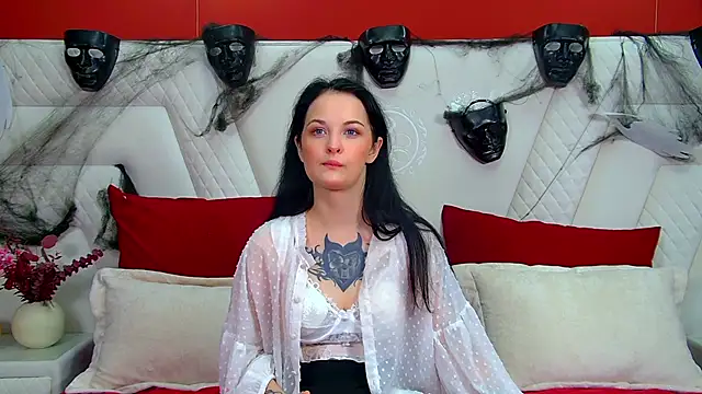 MollyMillsen online show from 11/01/25, 06:32