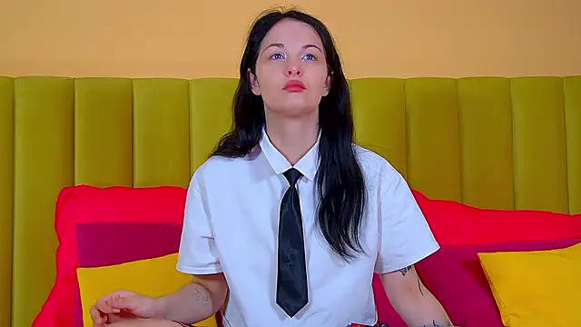 MollyMillsen online show from 11/05/25, 06:30