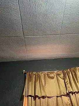 Snapshot of LiaDravenX chatting on 09/26/25, 02:32 LiaDravenX online show from 09/26/25, 02:32