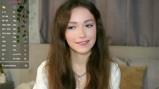 ZeniaBolich online show from 10/11/25, 10:08