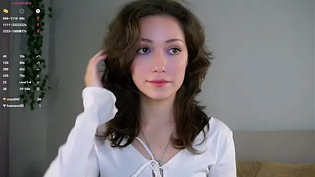 ZeniaBolich online show from 11/20/25, 09:14