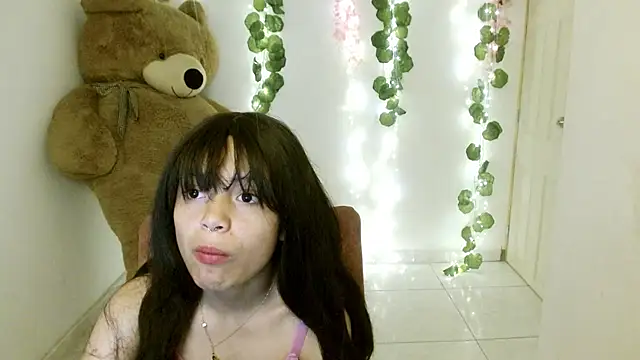 Snapshot of EIVIY1609 chatting on 10/01/25, 01:39 EIVIY1609 online show from 10/01/25, 01:39