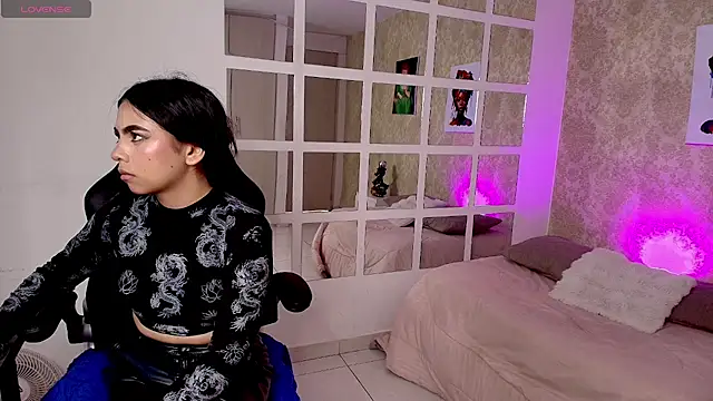 violerr 01 online show from 10/26/25, 06:58