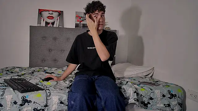Snapshot of Cute_Ethan chatting on 09/13/25, 03:45 Cute Ethan online show from 09/13/25, 03:45