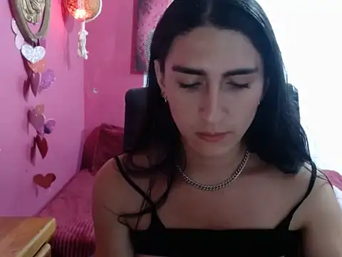 lola diez online show from 09/24/25, 03:32